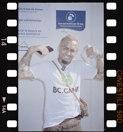 18 David Santiago - Cinestill 50D por Arca Film Lab (Febrero 2025) - Rollo 0704