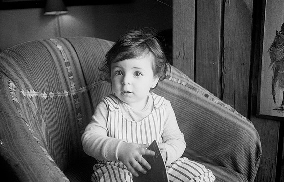 04 Mónica Minondo - Kodak TMAX 400 por Arca Film Lab (Febrero 2025) - Rollo 0742