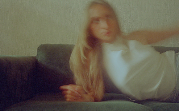 31 Vivian Kotouch - Lomography 400 por Arca Film Lab (Octubre 2024) - Rollo 0417