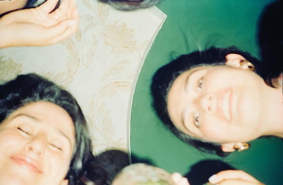 33 Jazmine Sousa - Cinestill 800T por Arca Film Lab (Abril 2025) - Rollo 0971