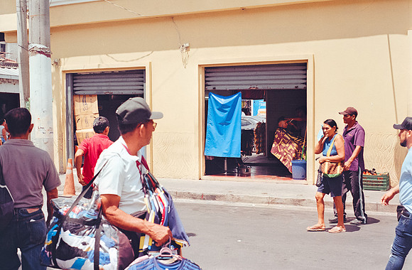 25 Gerardo Recinos - Kodacolor 200 Sin bordes por Arca Film Lab (Octubre 2024) - Rollo 0339