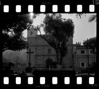 14 Omar Véliz - Neopan SS 100 por Arca Film Lab (Agosto 2024) - Rollo 0301