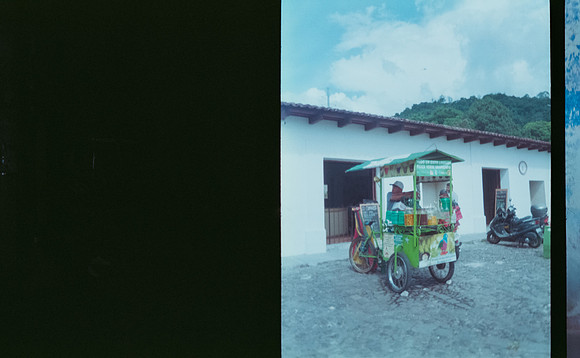 05 Denis Guerrero - Agfacolor Vista 400 por Arca Film Lab (Agosto 2024) - Rollo 0297