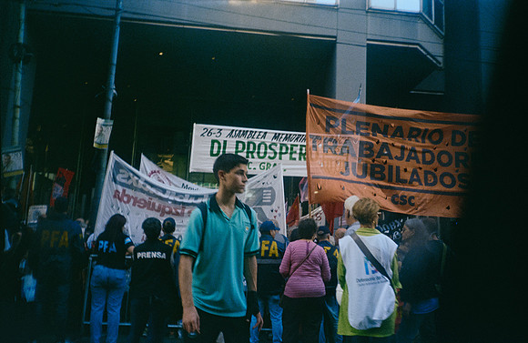 09 Mai Vidaurre - Fujifilm 400 por Arca Film Lab (Mayo 2025) - Rollo 1004