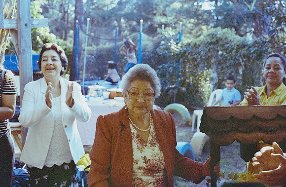 23 Milton Recinos - Kodak Portra 400 por Arca Film Lab (Junio 2025) - Rollo 1105