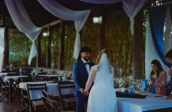18 Milton Recinos - Kodak Portra 800 por Arca Film Lab (Junio 2025) - Rollo 1106
