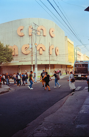 17 Ronald Hernández - Kodak Ultamax 400 por Arca Film Lab (Septiembre 2024) - Rollo 0329