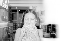 16 Daniela Flores - Ilford HP5+ 400 por Arca Film Lab (Noviembre 2024) - Rollo 0506