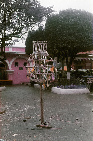 03 Lisa Santos - Lomography Purple por Arca Film Lab (Julio 2024) - Rollo 0153