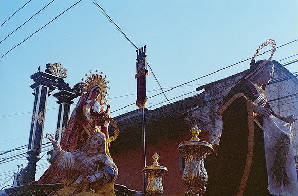18 Adrián Cajaz - Fujifilm 400 por Arca Film Lab (Mayo 2025) - Rollo 0987