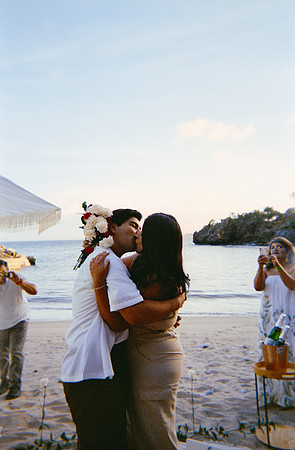 18 Pablo Godoy - Fujifilm 400 - Andrés y Andrea por Arca Film Lab (Febrero 2025) - Rollo 0877
