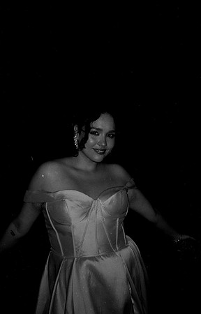 24 Natalia Mendoza - Kentmere Pan 400 por Arca Film Lab (Febrero 2025) - Rollo 0697