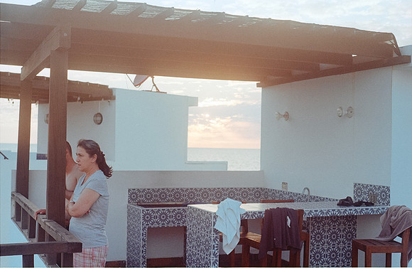 03 Andrés Molina - Fujifilm 200 por Arca Film Lab (Octubre 2024) - Rollo 0409