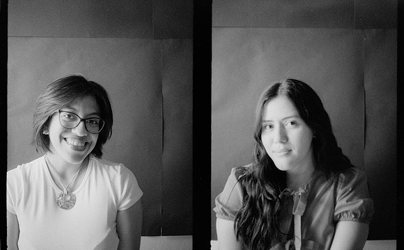 16 Natalia Mendoza - Kentmere Pan 400 por Arca Film Lab (Junio 2025) - Rollo 1123