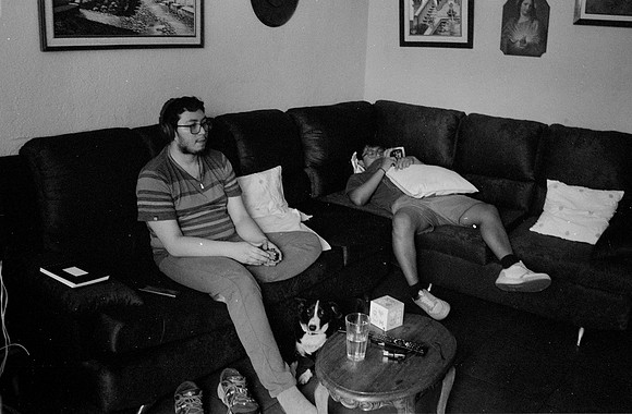 32 Fernando Peña - Ilford HP5+ 400 por Arca Film Lab (Enero 2025) - Rollo 0701