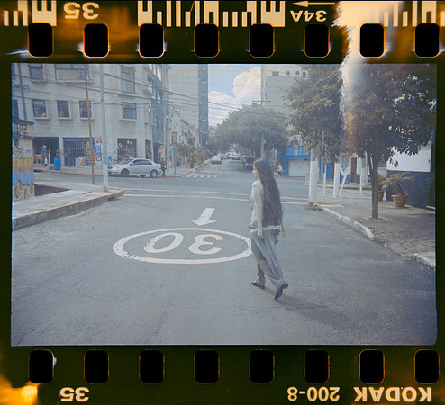 33 Shirley Brakiti - Kodak Gold 200 por Arca Film Lab (Julio 2024) - Rollo 0185