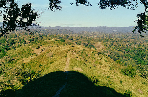 22 Emerson Quintanilla - Fujifilm 200 por Arca Film Lab (Abril 2025) - Rollo 0907