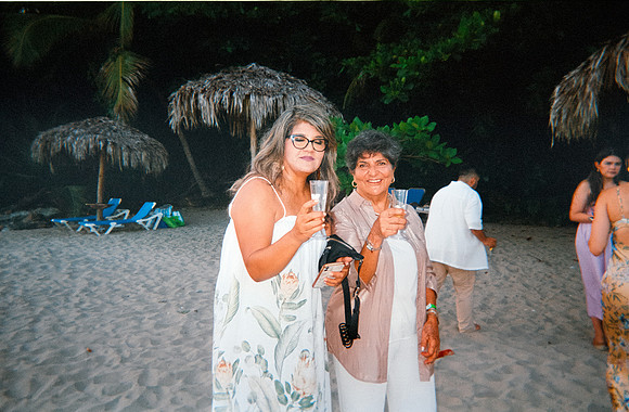 08 Mafer Melgar - Fujifilm 400 por Arca Film Lab (Junio 2024) - Rollo 0129