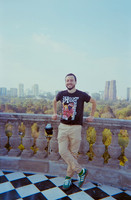 18 Elliot Morales - Fujifilm 400 por Arca Film Lab (Diciembre 2024) - Rollo 0557