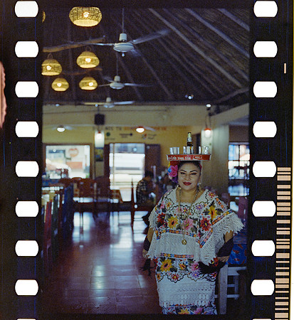 37 Yasemin Tocpan - Cyberpunk 640Tpor Arca Film Lab (Octubre 2024) - Rollo 0393