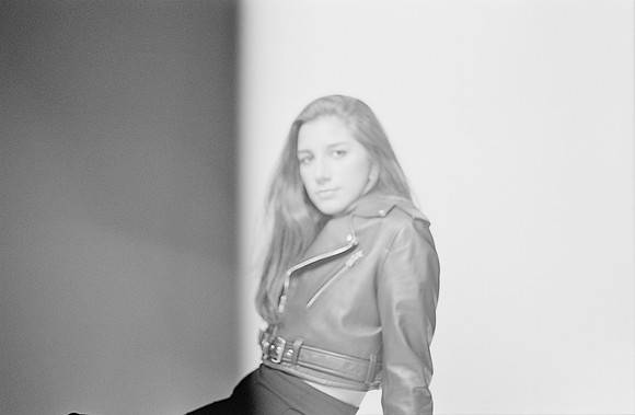 22 Javier Anleu - Ilford XP2 400 por Arca Film Lab (Mayo 2025) - Rollo 1032