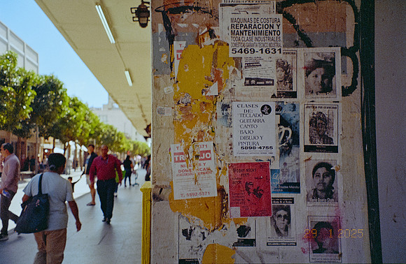 22 Mia Yun - Lomography 400 por Arca Film Lab (Febrero 2025) - Rollo 0740