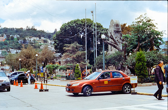 23 Karen Orellana - Kodak Ultramax 400 por Arca Film Lab (Julio 2024) - Rollo 0181