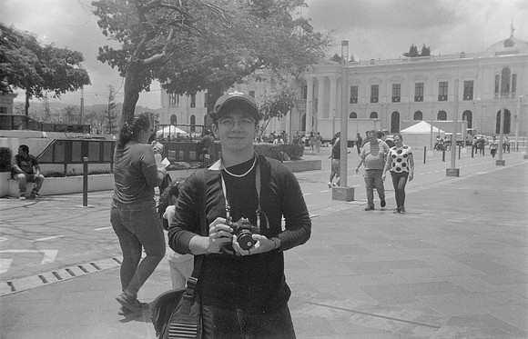 09 Adriana Ruano - Ilford HP5+ 400 por Arca Film Lab (Noviembre 2024) - Rollo 0488