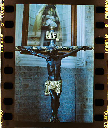 07 Ronald Ottoniel - Lomography '92 por Arca Film Lab (Mayo 2024) - Rollo 0090