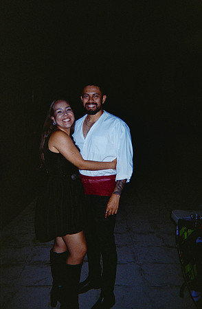 13 Adriana González - Fujifilm 400 por Arca Film Lab (Mayo 2025) - Rollo 1020