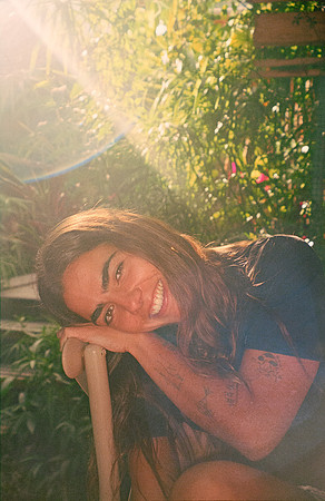 10 Carlota Benet - Kodak Ultamax 400 por Arca Film Lab (Enero 2025) - Rollo 0610
