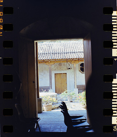 01 Ronald Ottoniel - Fujifilm 200 por Arca Film Lab (Mayo 2024) - Rollo 0089
