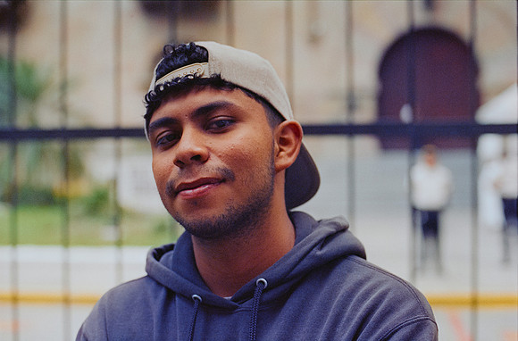 25 Elliot Morales - Cinestill 800T por Arca Film Lab (Abril 2025) - Rollo 0980