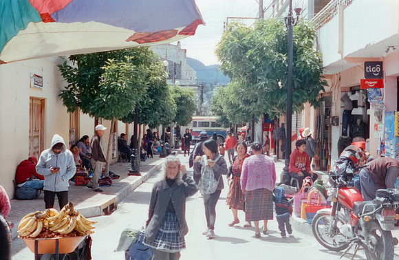 05 Ronald Ottoniel - Cinestill 400D por Arca Film Lab (Septiembre 2024) - Rollo 0325