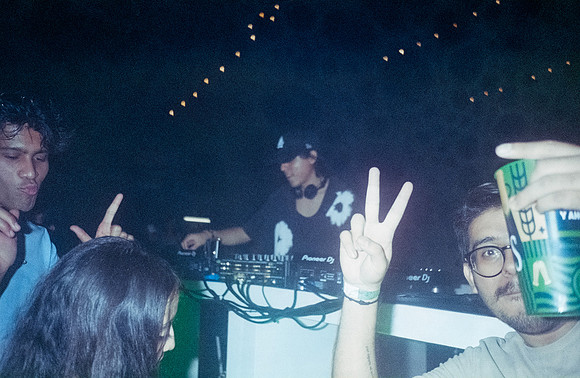 08 Mauricio Salguero - Kodak 800 por Arca Film Lab (Diciembre 2025) - Rollo 1606