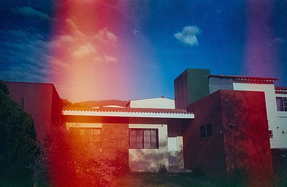 24 Mauricio Salguero - Kodak 800 por Arca Film Lab (Diciembre 2025) - Rollo 1606
