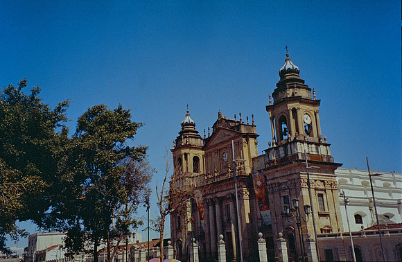 18 Mia Yun - Lomography 400 por Arca Film Lab (Febrero 2025) - Rollo 0740