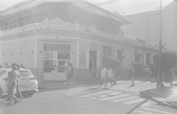 23 Adriana Ruano - Ilford HP5+ 400 por Arca Film Lab (Noviembre 2024) - Rollo 0488
