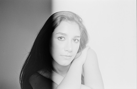 14 Javier Anleu - Ilford XP2 400 por Arca Film Lab (Mayo 2025) - Rollo 1032