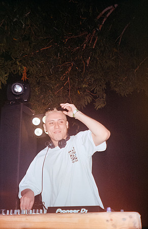 24 Mauricio Salguero - Kodak ProImage 100 por Arca Film Lab (Septiembre 2024) - Rollo 0354