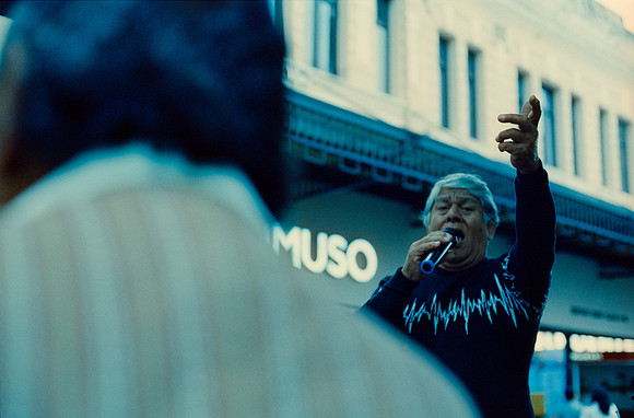 21 Elliot Morales - Cinestill 800T por Arca Film Lab (Mayo 2025) - Rollo 1001