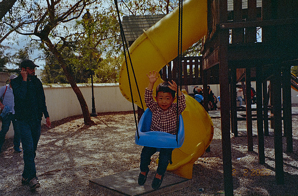 30 Mia Yun - Lomography 400 por Arca Film Lab (Febrero 2025) - Rollo 0740