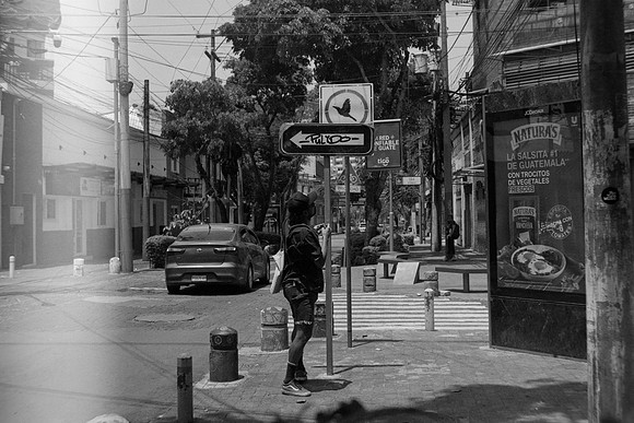 03 Iván Ortíz - Fomapan 100 Push 400 por Arca Film Lab (Abril 2024)