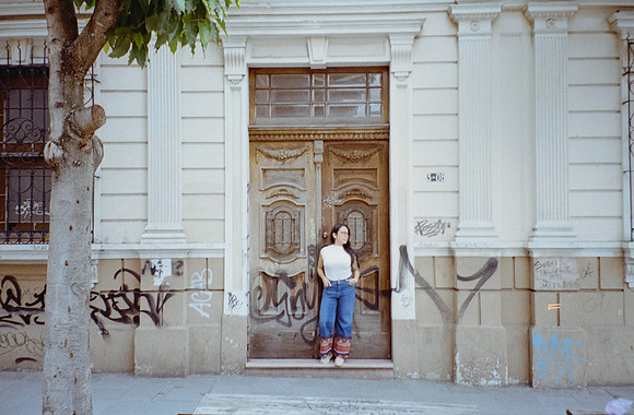 11 Mónica Alarcón - Kodak Gold 200 por Arca Film Lab (Enero 2025) - Rollo 0626