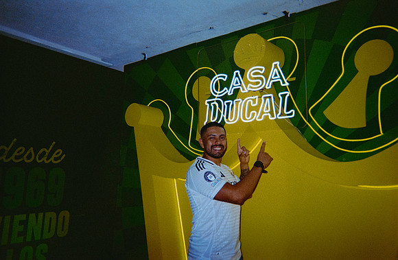 08 Adriana González - Fujifilm 400 por Arca Film Lab (Mayo 2025) - Rollo 1021