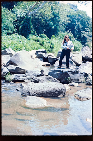25 Melissa Stormont - Kodak Ektar 100 por Arca Film Lab (Septiembre 2026) - Rollo 2279