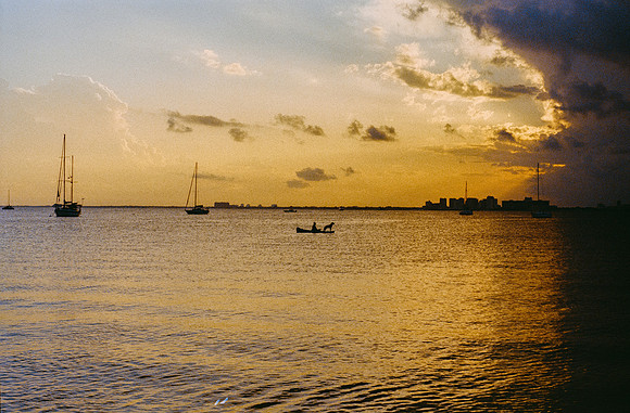 16 Gerardo Recinos - Kodak Ultramax 400 por Arca Film Lab (Abril 2025) - Rollo 0936