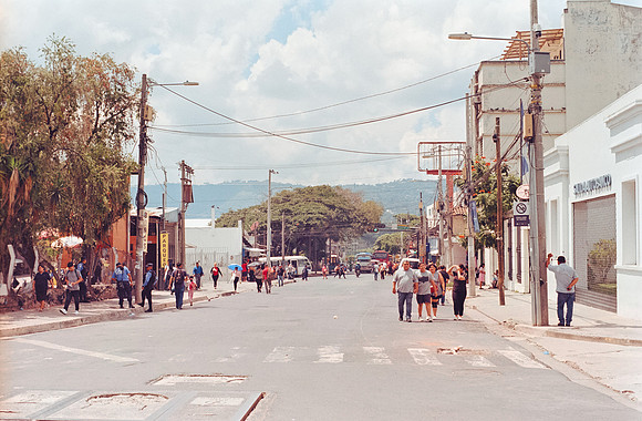 20 Gerardo Recinos - Kodacolor 200 Sin bordes por Arca Film Lab (Octubre 2024) - Rollo 0339