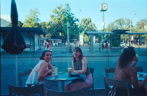 10 María Roca - Kodak 800 por Arca Film Lab (Agosto 2024) - Rollo 0222