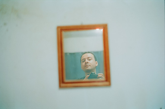 06 Elliot Morales - Cinestill 800T por Arca Film Lab (Abril 2025) - Rollo 0980